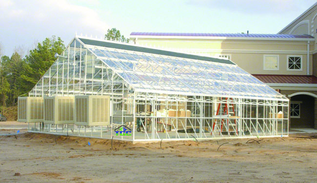 Greenhouses - The American Classic: 2500 Series